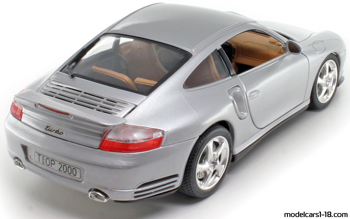 2000 - Porsche 911 Turbo (996) Bburago 1/18 (Silber) Hinten rechte seite