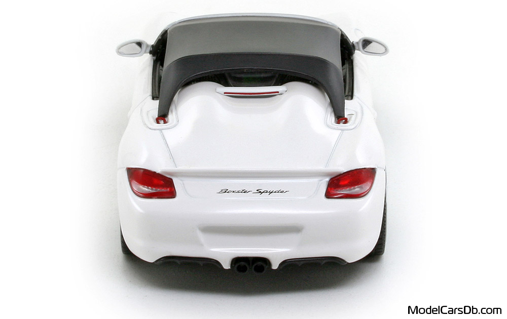 2010 - Porsche Boxster Spyder (987) Minichamps 1/43 (Белый / Чёрный) Сзади