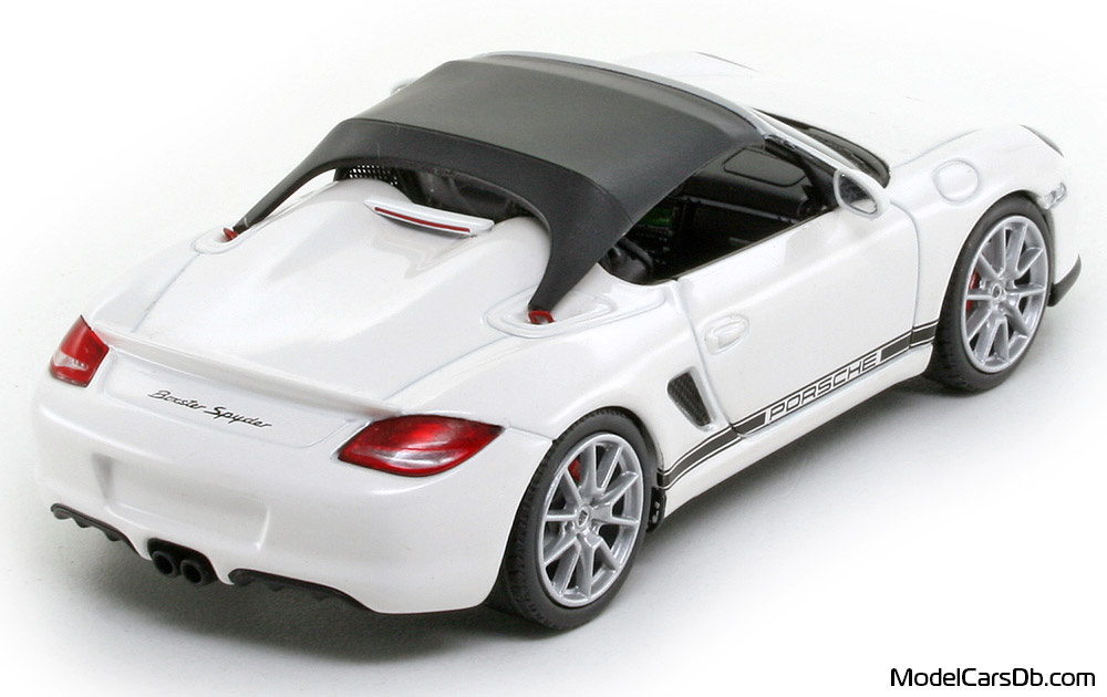 2010 - Porsche Boxster Spyder (987) Minichamps 1/43 (Белый / Чёрный) Задняя правая сторона