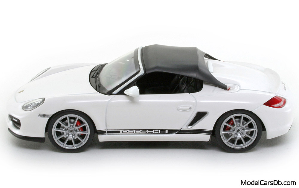 2010 - Porsche Boxster Spyder (987) Minichamps 1/43 (Белый / Чёрный) Сторона