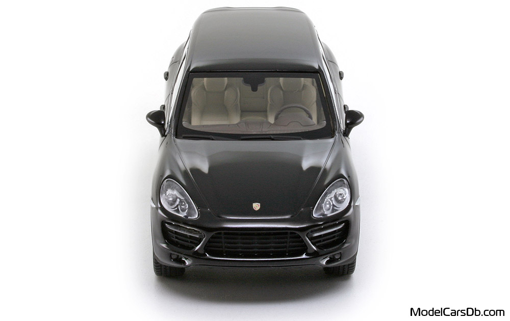 2010 - Porsche Cayenne Turbo (92A) Minichamps 1/43 (Schwarz) Front