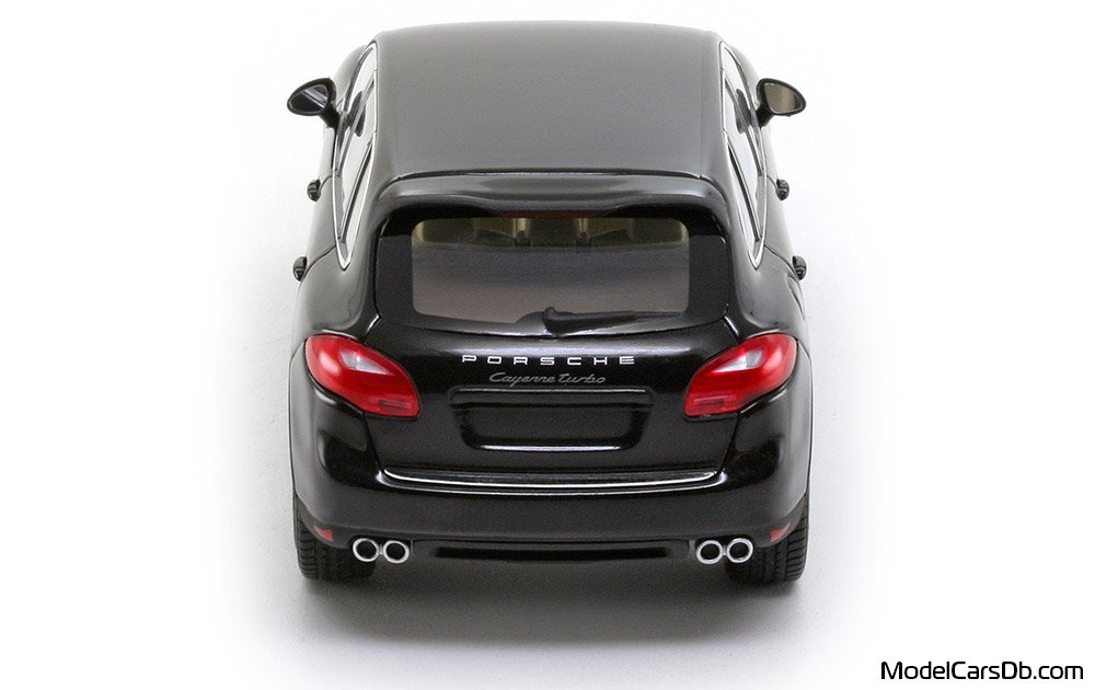 2010 - Porsche Cayenne Turbo (92A) Minichamps 1/43 (Schwarz) Heck