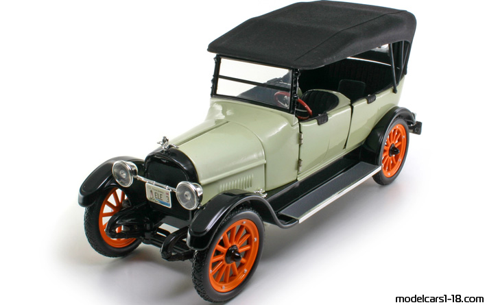 1917 - REO Touring Signature Models 1/18 - Передняя левая сторона