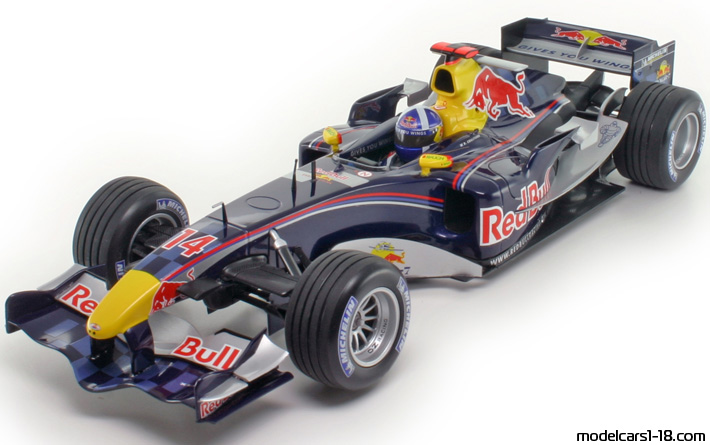 2005 - Red Bull Cosworth RB1 Minichamps 1/18 (Син / Сребрист) Предна лява страна