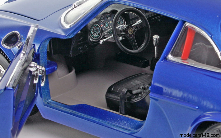 1971 - Renault Alpine A110 1600S Bburago 1/16 (Синий) Интерьер панель приборов