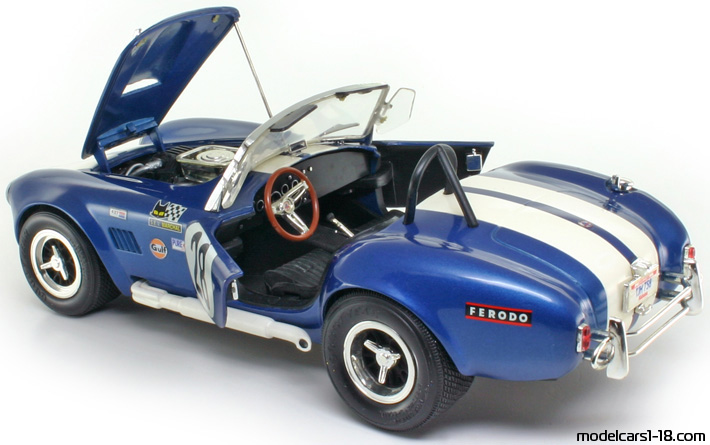 1964 - Shelby Cobra 427 S/C ERTL 1/18 (Blue / White) Opening parts