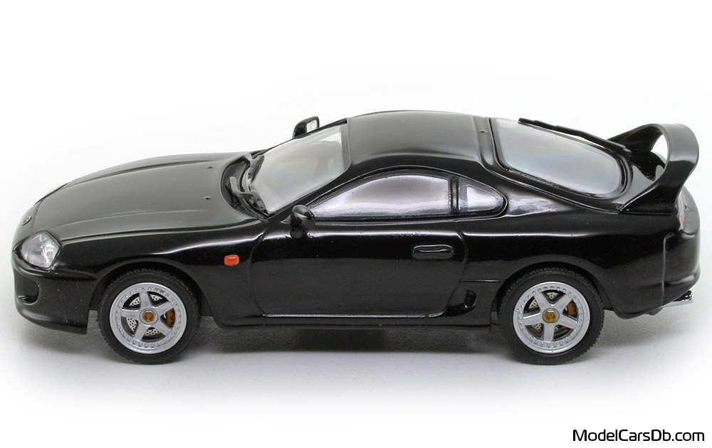 1993 - Toyota Supra RZ (A80) Kyosho 1/43 (Black) Side