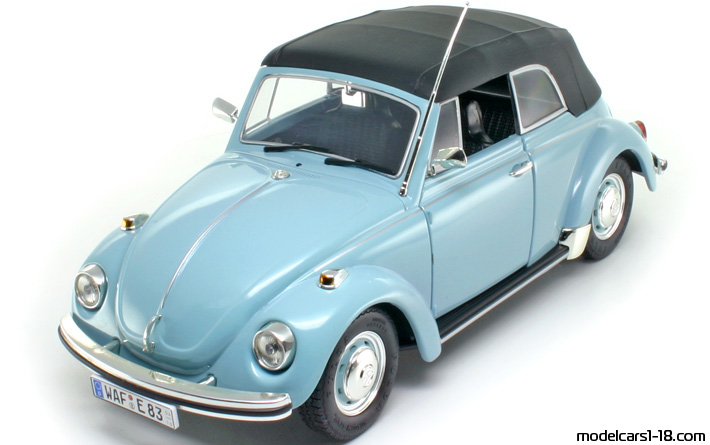 1971 - Volkswagen Beetle (Kaefer) 1302 LS Revell 1/18 - Vorne linke Seite