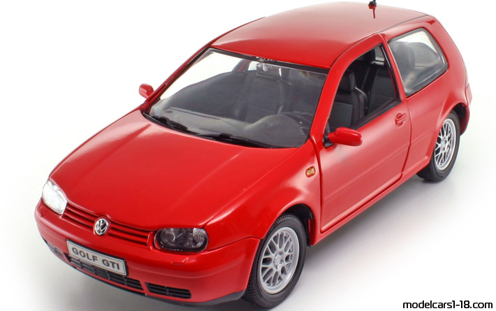 1997 - Volkswagen Golf GTI Revell 1/18 (Red) Front left side