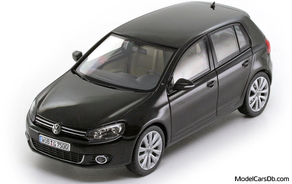 2008 - Volkswagen Golf TSI Schuco 1/43 - Front left side