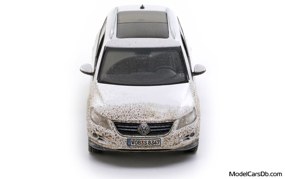 2007 - Volkswagen Tiguan 2.0 TDI Schuco 1/43 (White) Front end