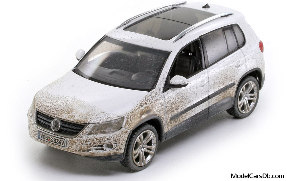 Volkswagen Tiguan 2.0 TDI (SUV) 2007 Schuco 1:43