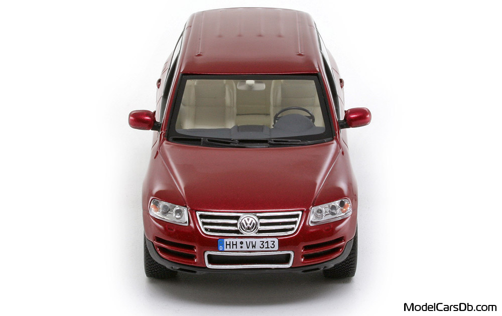 2002 - Volkswagen Touareg V10 TDI Minichamps 1/43 (Rot) Front