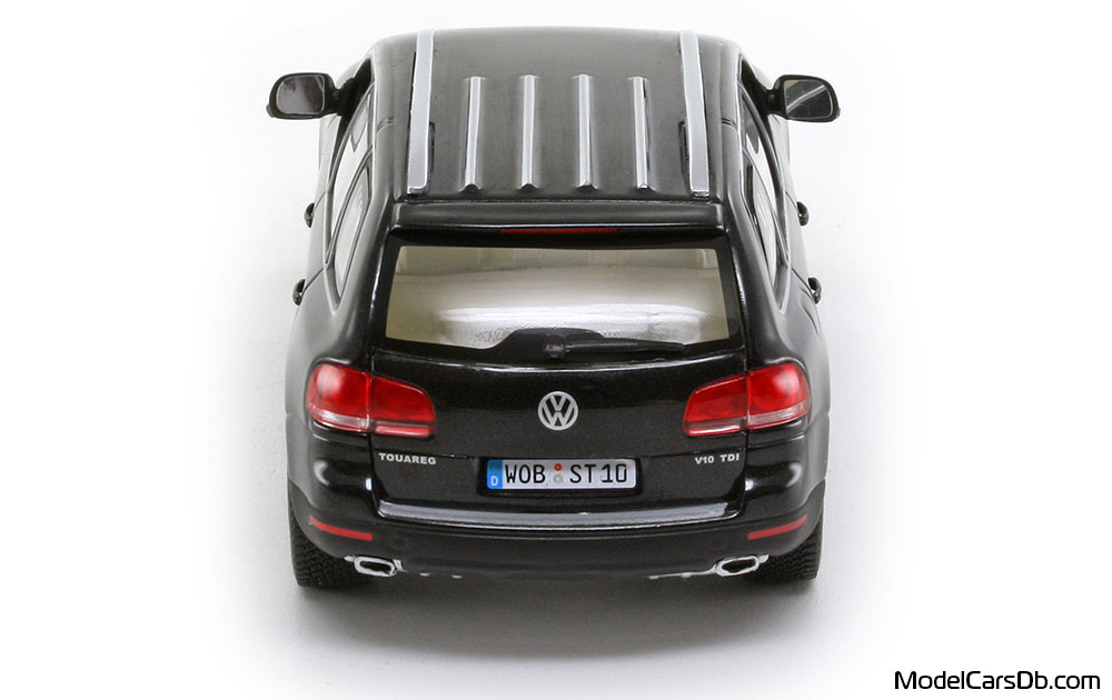 2007 - Volkswagen Touareg V10 TDI Minichamps 1/43 (Schwarz) Heck