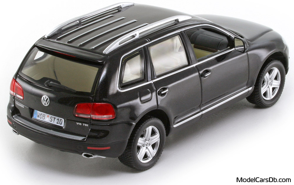 2007 - Volkswagen Touareg V10 TDI Minichamps 1/43 (Schwarz) Hinten rechte seite