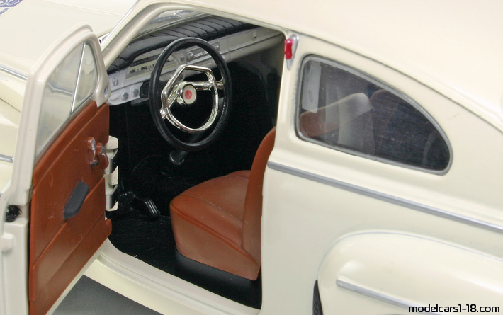 1964 - Volvo PV544 Revell 1/18 (Белый) Интерьер панель приборов