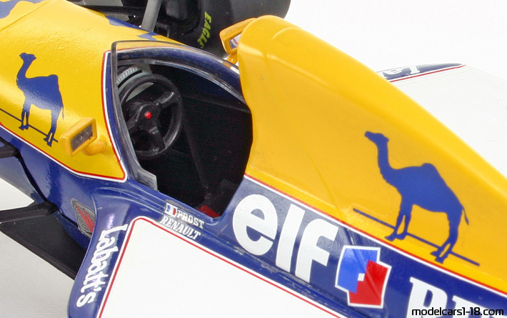 1993 - Williams Renault FW15 Minichamps 1/18 (Gelb / Blau) Innenraum Armaturenbrett