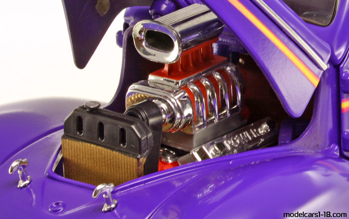 1941 - Willys Americar Road Legends 1/18 (Lila / Gelb) Motor