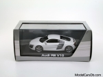 1:43 Audi R8 (42) 2006 Schuco, Original box