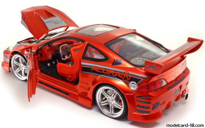 2002 - Acura RSX ERTL 1/18 (Kрасный) Открывающиеся части