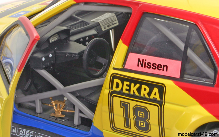 1994 - Alfa Romeo 155 V6 TI DTM UT 1/18 (Жёлтый / Синий) Интерьер панель приборов