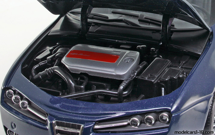 2006 - Alfa Romeo 159 Sportwagon Mondo Motors 1/18 (Синий) Двигатель