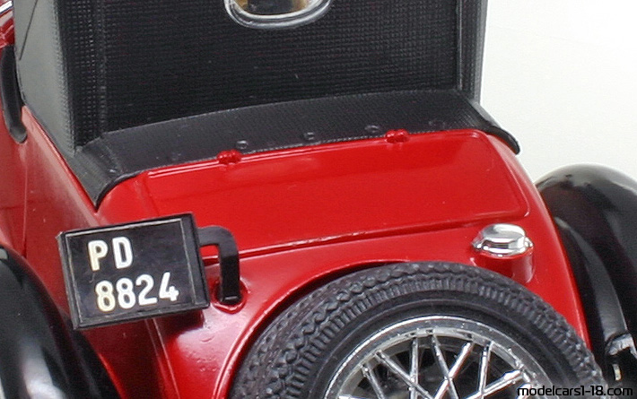 1931 - Alfa Romeo 6C 1750 Polistil 1/16 (Kрасный / Чёрный) Багажник / Поднимающиеся фары