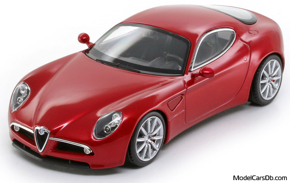 2003 - Alfa Romeo 8C Competizione Concept Minichamps 1/43 (Kрасный) Передняя левая сторона