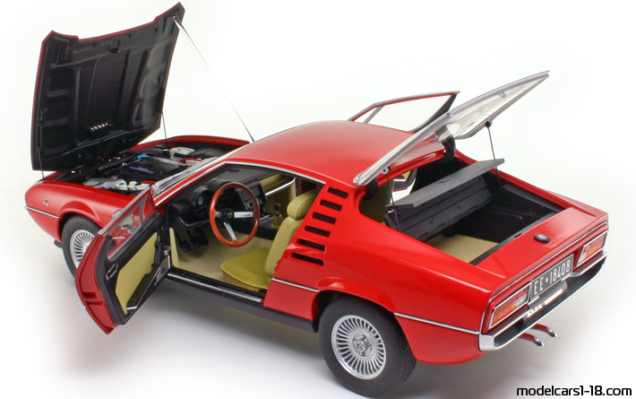 1970 - Alfa Romeo Montreal AutoArt 1/18 (Kрасный) Открывающиеся части