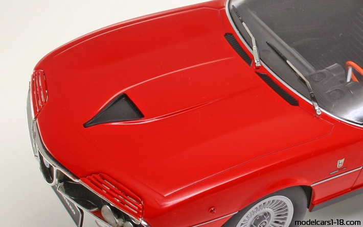 1970 - Alfa Romeo Montreal KK-Scale 1/18 (Kрасный) Двигатель