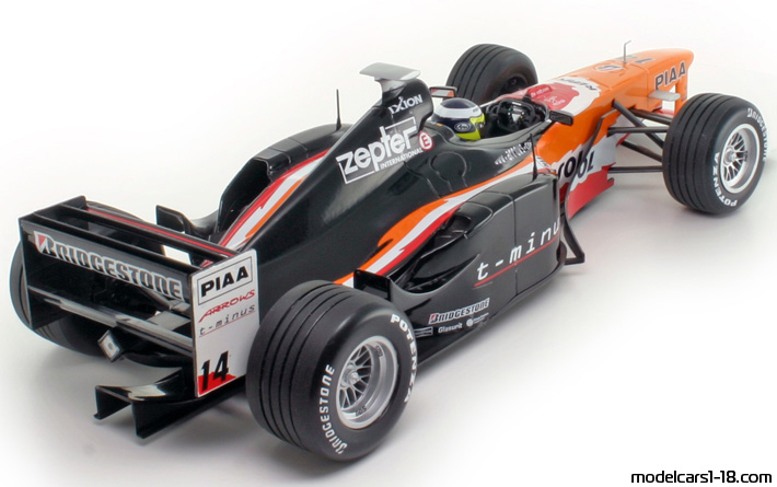 1999 - Arrows A20 Minichamps 1/18 (Оранжевый / Чёрный) Задняя правая сторона