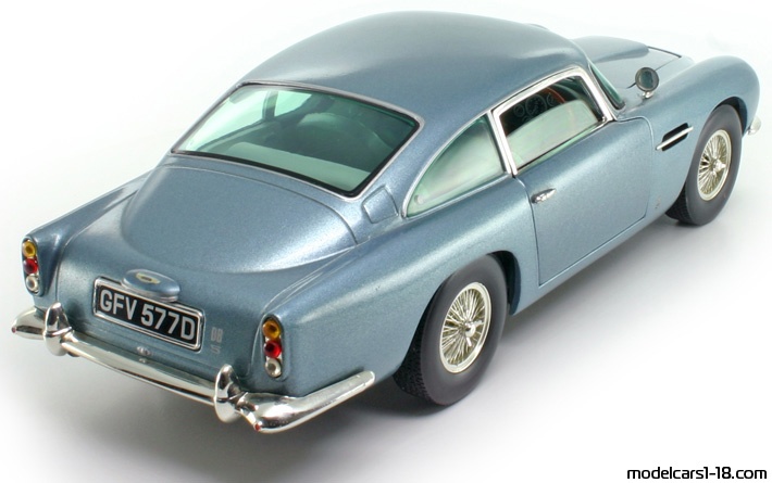 1963 - Aston Martin DB5 Chrono 1/18 (Синий) Задняя правая сторона