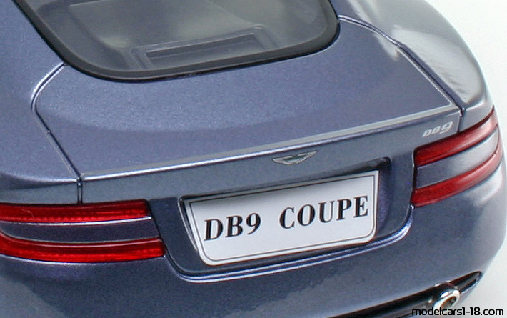 2004 - Aston Martin DB9 Motor Max 1/18 (Синий) Багажник / Поднимающиеся фары