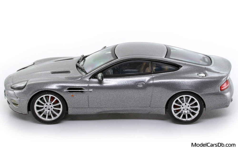 2001 - Aston Martin V12 Vanquish IXO 1/43 (Серый ) Сторона