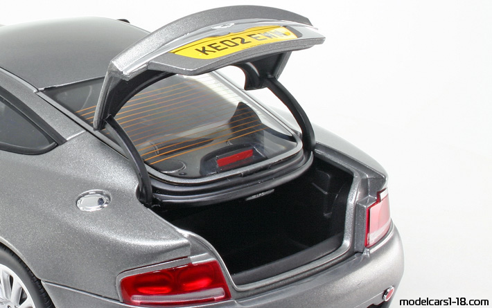 2002 - Aston Martin V12 Vanquish Beanstalk 1/18 (Серый ) Багажник / Поднимающиеся фары