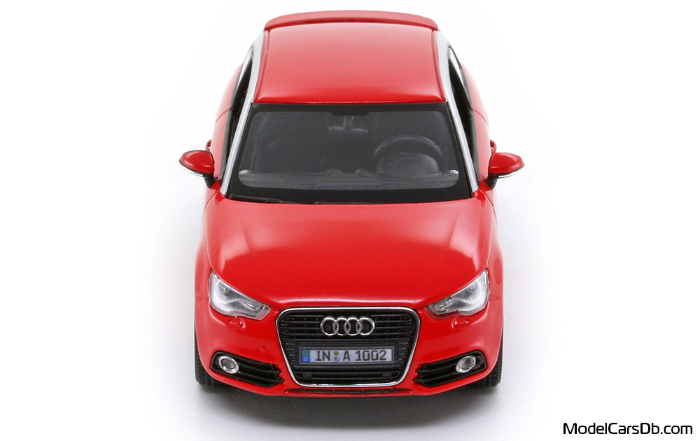 2010 - Audi A1 (8X) Kyosho 1/43 (Kрасный / Серебристый) Спереди