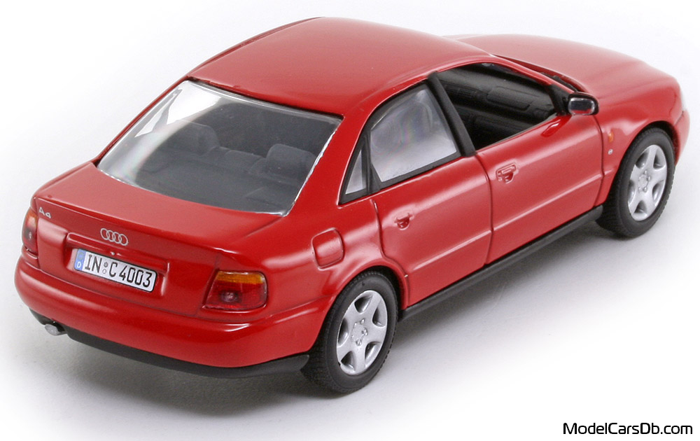 1995 - Audi A4 (B5) Minichamps 1/43 (Kрасный) Задняя правая сторона