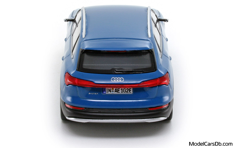 2020 - Audi E-Tron Spark 1/43 (Синий) Сзади