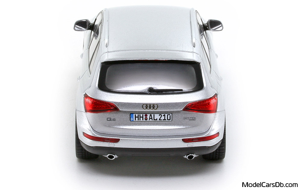 2008 - Audi Q5 3.0 TDI Quattro (8R) Schuco 1/43 (Серебристый) Сзади