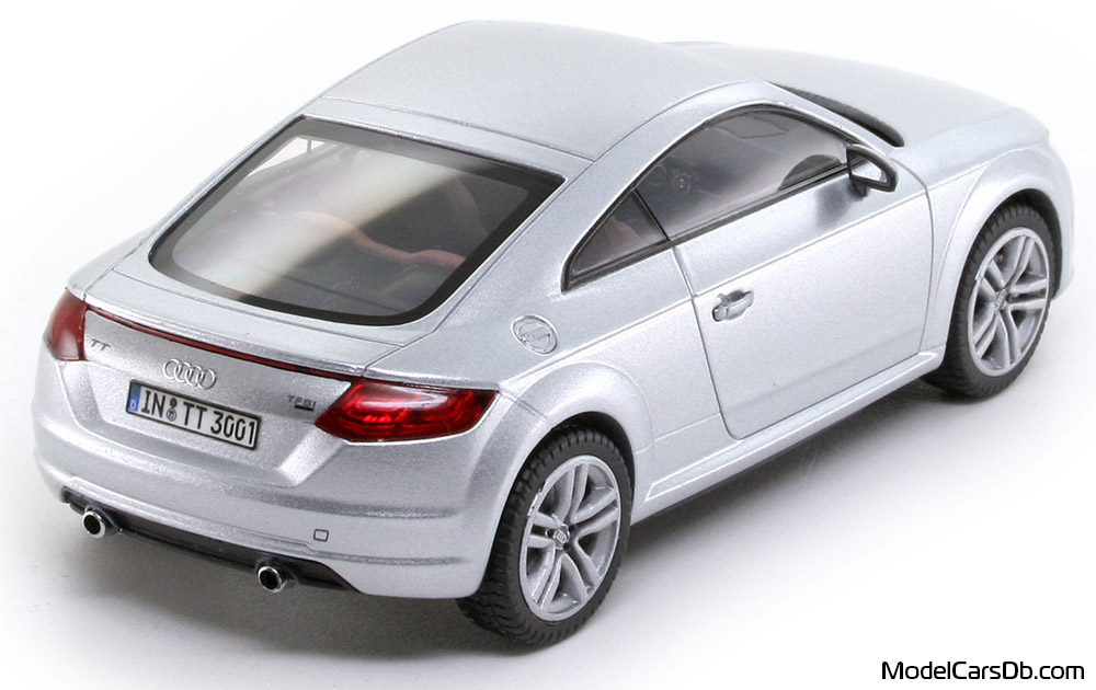2014 - Audi TT (8S) iScale 1/43 (Серебристый) Задняя правая сторона