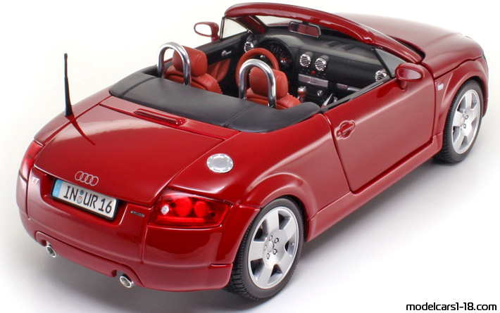 1998 - Audi TT Roadster (8N) Maisto 1/18 (Kрасный) Задняя правая сторона