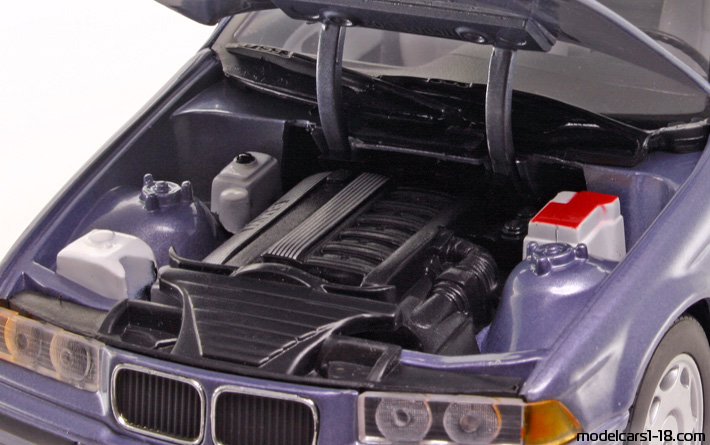 1992 - BMW 3 (E36) UT 1/18 (Фиолетовый) Двигатель