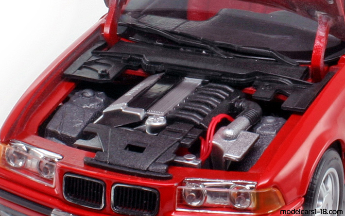 1993 - BMW 325i (E36) Maisto 1/18 (Kрасный) Двигатель