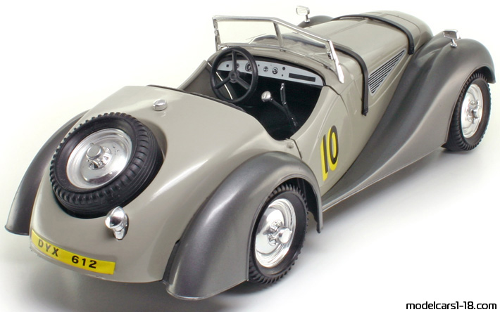 1936 - BMW 328 Polistil 1/16 (Серый  / Серый ) Задняя правая сторона