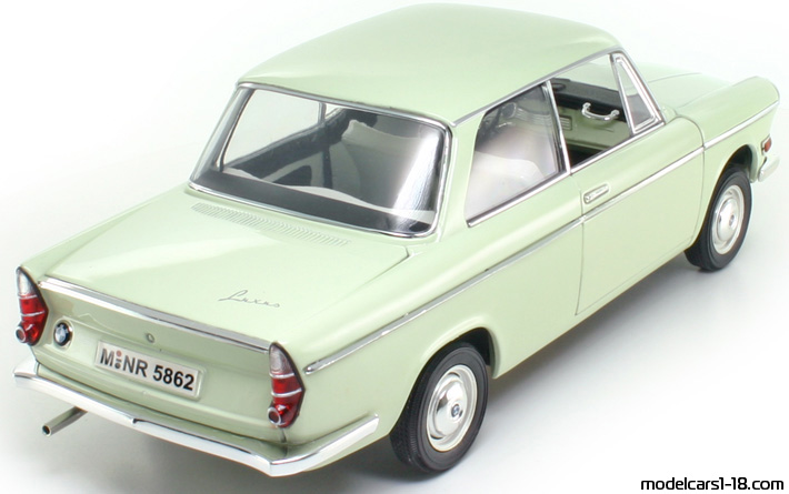 1962 - BMW 700 LS Saloon Signature Models 1/18 (Белый) Задняя правая сторона