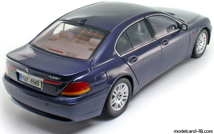 2002 - BMW 745i (E65) Kyosho 1/18 (Синий) Задняя правая сторона