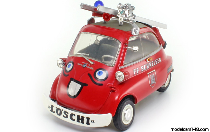 1955 - BMW Isetta 250 Fire Dept Revell 1/18 (Kрасный) Передняя левая сторона