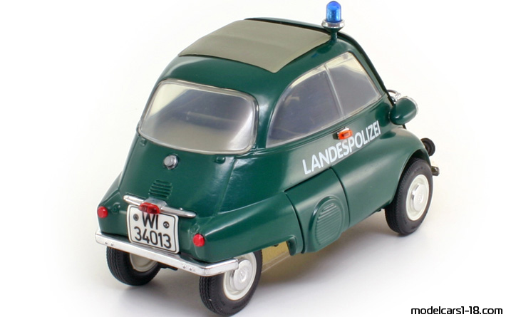 1955 - BMW Isetta 250 Police Revell 1/18 (Зелёный) Задняя правая сторона