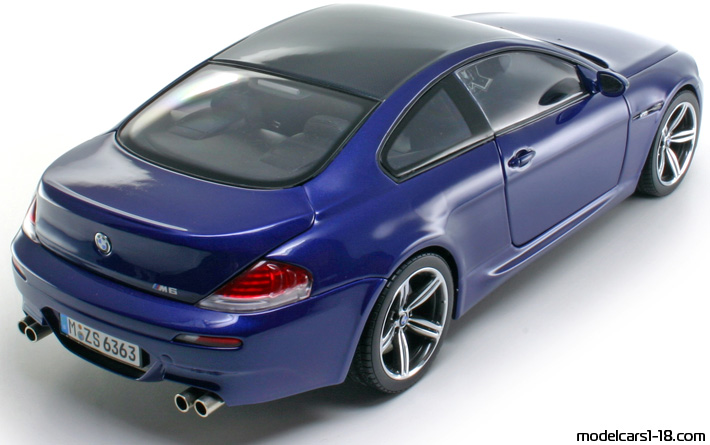 2004 - BMW M6 (E63) Kyosho 1/18 (Синий) Задняя правая сторона