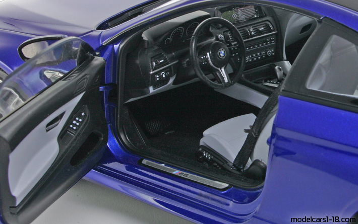 2012 - BMW M6 (F13) Paragon 1/18 (Синий) Интерьер панель приборов